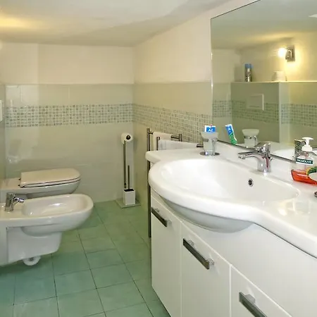 Апартаменты Ferienwohnung Ossuccio 320s